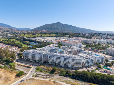2 Bedroom Penthouse in Nueva Andalucía - Image 1