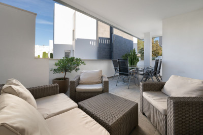 3 Bedroom Ground Floor Apartment in Nueva Andalucía - Image 2
