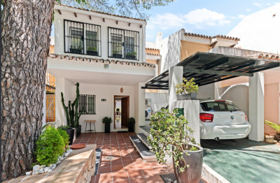 4 Bedroom Townhouse in La Quinta - Image 2