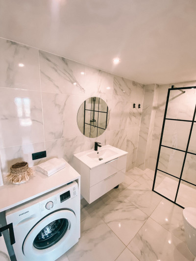 2 Bedroom Middle Floor Apartment in Nueva Andalucía - Image 4