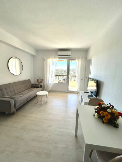 2 Bedroom Middle Floor Apartment in Nueva Andalucía - Image 5