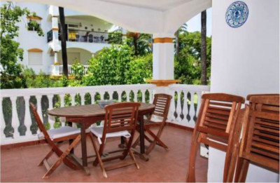 2 Bedroom Middle Floor Apartment in Nueva Andalucía - Image 1