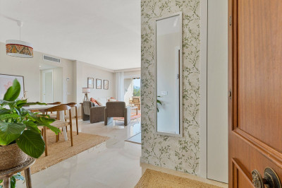 2 Bedroom Middle Floor Apartment in Nueva Andalucía