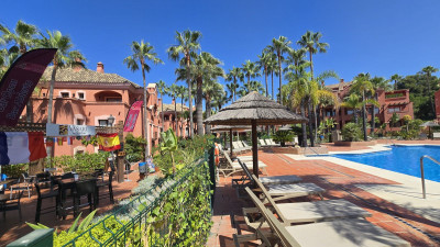 2 Bedroom Ground Floor Apartment in Puerto Banús - Image 2
