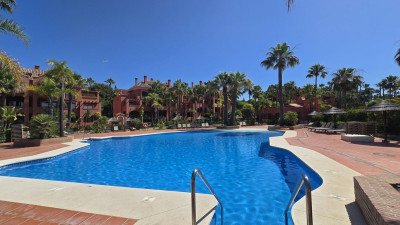 2 Bedroom Ground Floor Apartment in Puerto Banús - Image 3