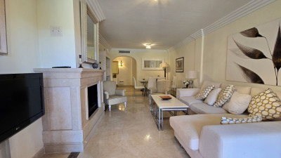 2 Bedroom Ground Floor Apartment in Puerto Banús - Image 5