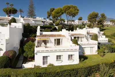 4 Bedroom Townhouse in Nueva Andalucía - Image 5