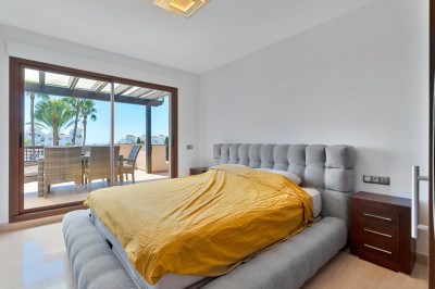 3 Bedroom Penthouse in Nueva Andalucía - Image 2