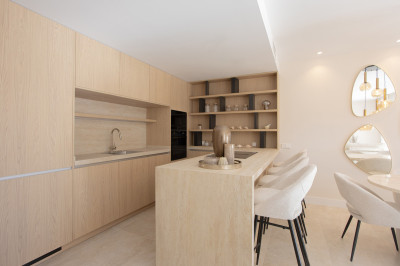 4 Bedroom Penthouse Duplex in Nueva Andalucía - Image 3