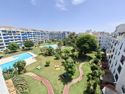 3 Bedroom Penthouse in Puerto Banús - Image 1
