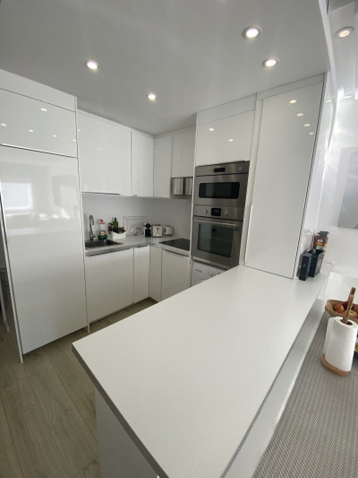 2 Bedroom Ground Floor Apartment in Puerto Banús - Image 3