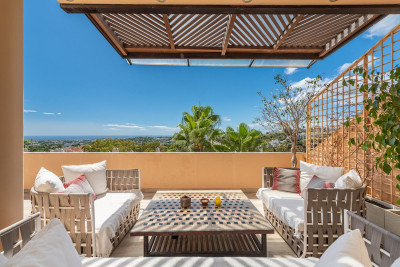 2 Bedroom Penthouse Duplex in Nueva Andalucía - Image 2
