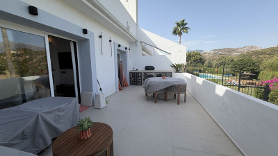 2 Bedroom Ground Floor Apartment in La Quinta - Image 2