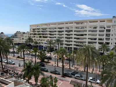2 Bedroom Middle Floor Apartment in Puerto Banús - Image 1