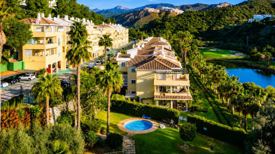 3 Bedroom Middle Floor Apartment in La Quinta - Image 1