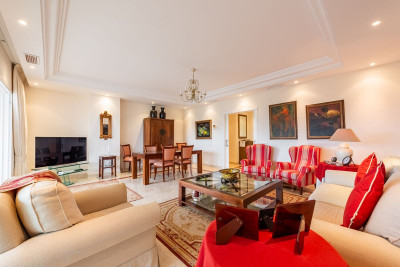 3 Bedroom Middle Floor Apartment in Nueva Andalucía - Image 4