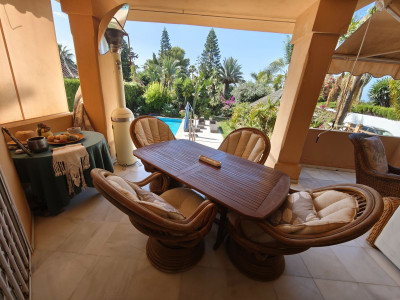 5 Bedroom Detached Villa in Nueva Andalucía - Image 3