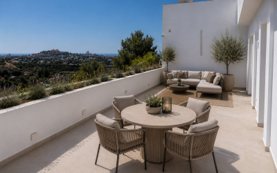 3 Bedroom Middle Floor Apartment in La Quinta - Image 2