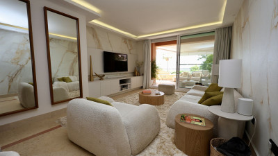 2 Bedroom Middle Floor Apartment in Nueva Andalucía - Image 1