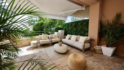 2 Bedroom Middle Floor Apartment in Nueva Andalucía - Image 2