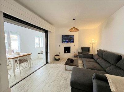 2 Bedroom Middle Floor Apartment in Puerto Banús - Image 3