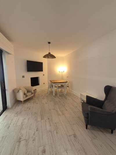 2 Bedroom Middle Floor Apartment in Puerto Banús - Image 5