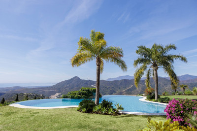 4 Bedroom Detached Villa in La Zagaleta - Image 3