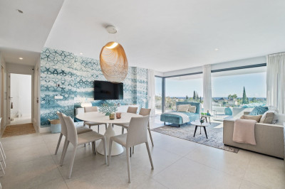 2 Bedroom Middle Floor Apartment in La Quinta