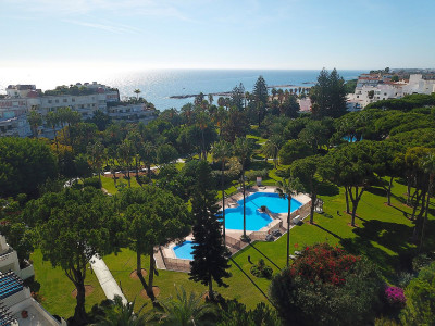 3 Bedroom Middle Floor Apartment in Puerto Banús