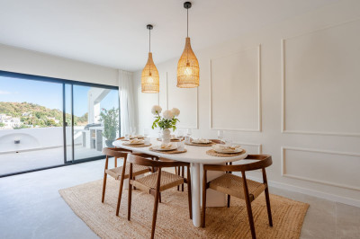 3 Bedroom Middle Floor Apartment in La Quinta - Image 5