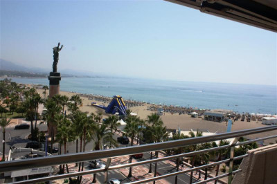 3 Bedroom Middle Floor Apartment in Puerto Banús - Image 1