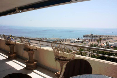 3 Bedroom Middle Floor Apartment in Puerto Banús - Image 3