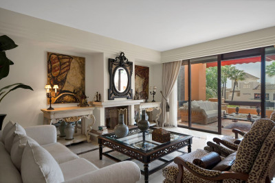 2 Bedroom Penthouse in Puerto Banús - Image 3