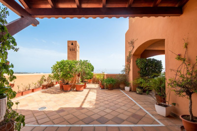 3 Bedroom Middle Floor Apartment in Nueva Andalucía - Image 4