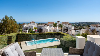 3 Bedroom Middle Floor Apartment in Nueva Andalucía - Image 3