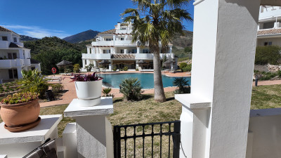 2 Bedroom Middle Floor Apartment in Nueva Andalucía - Image 4