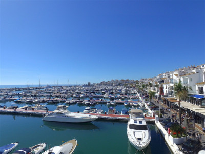 2 Bedroom Middle Floor Apartment in Puerto Banús