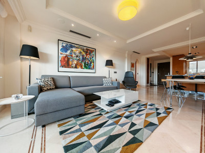 2 Bedroom Middle Floor Apartment in Nueva Andalucía