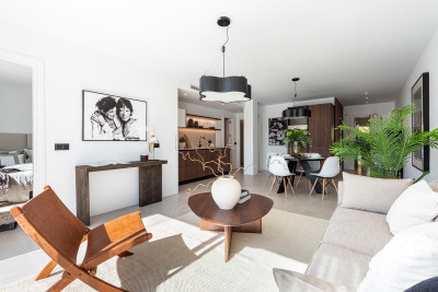3 Bedroom Middle Floor Apartment in La Quinta - Image 3