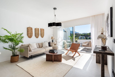 3 Bedroom Middle Floor Apartment in La Quinta - Image 4