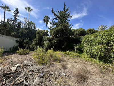 Residential Plot in Nueva Andalucía - Image 3