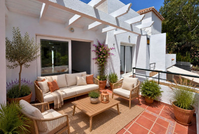 2 Bedroom Penthouse in Nueva Andalucía - Image 1