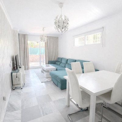 2 Bedroom Ground Floor Apartment in Nueva Andalucía - Image 2