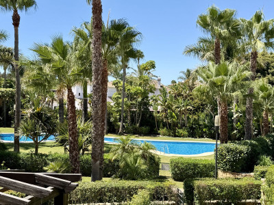 2 Bedroom Top Floor Apartment in Puerto Banús - Image 1