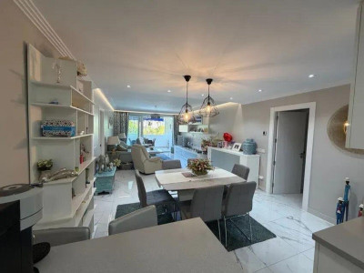 3 Bedroom Middle Floor Apartment in Puerto Banús - Image 2