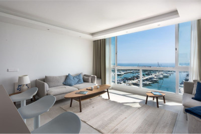 2 Bedroom Penthouse in Puerto Banús - Image 1