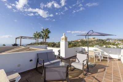 2 Bedroom Penthouse Duplex in La Quinta - Image 2