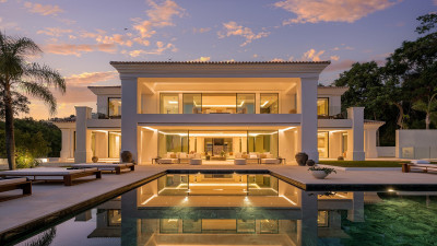 7 Bedroom Detached Villa in La Quinta - Image 1