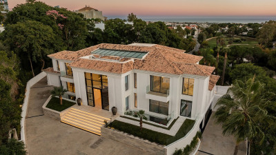 7 Bedroom Detached Villa in La Quinta - Image 2