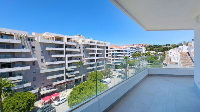 3 Bedroom Top Floor Apartment in Nueva Andalucía - Image 2